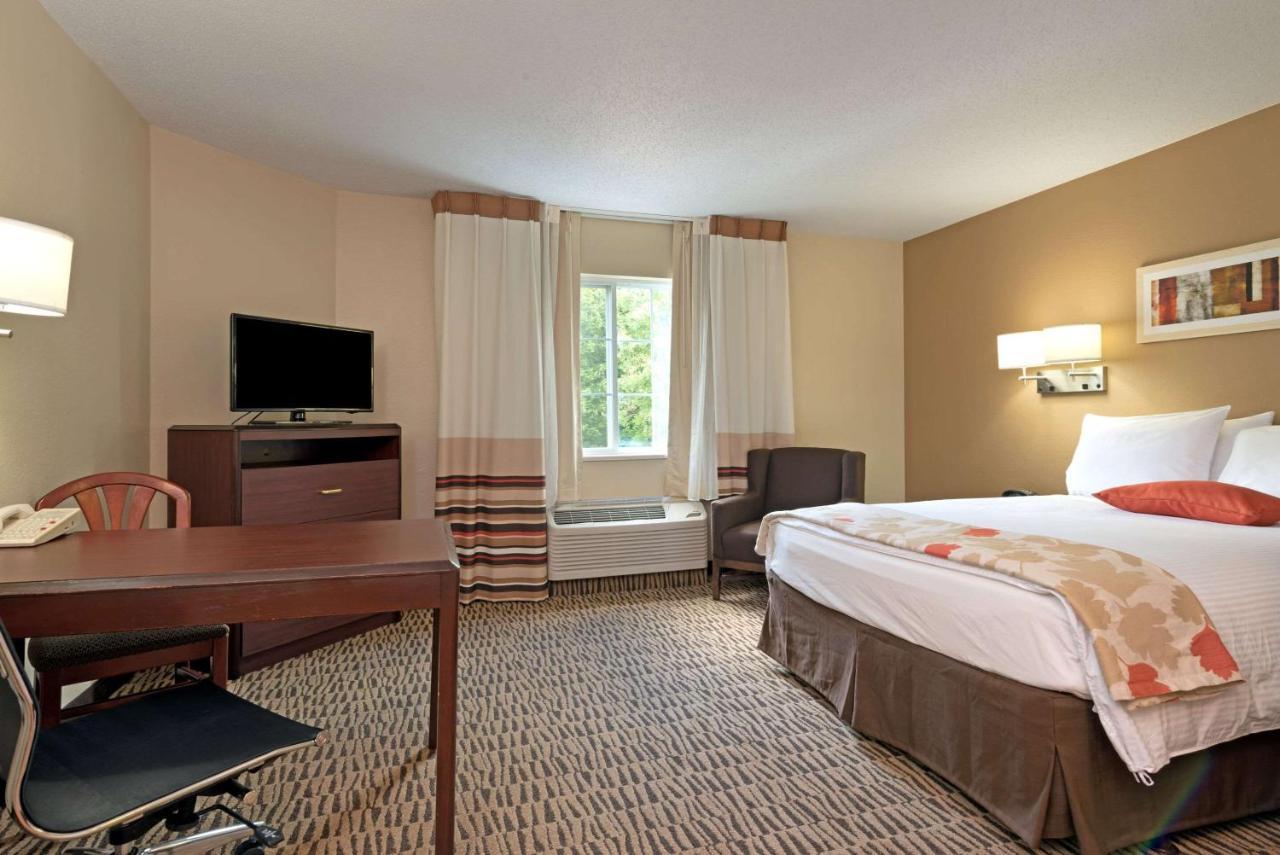 Mainstay Suites Detroit Фармингтон-Хиллз Экстерьер фото
